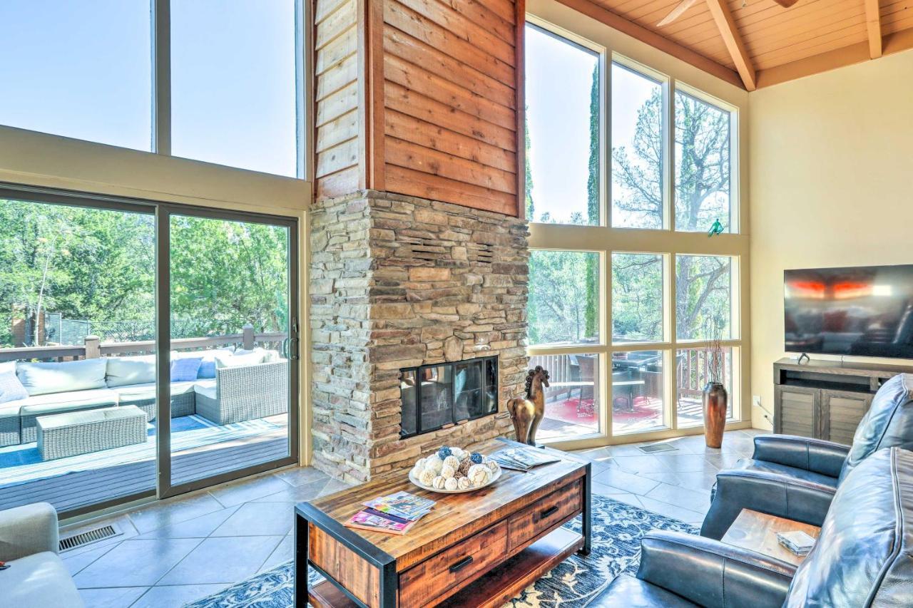 Bright Sedona Home With Deck And Mountain Views! Bagian luar foto